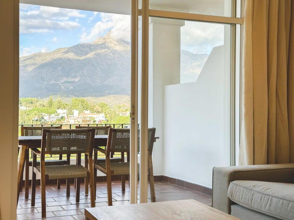 Heated Indoor Pool 2 Bed Mountain Sunset Views Marbella