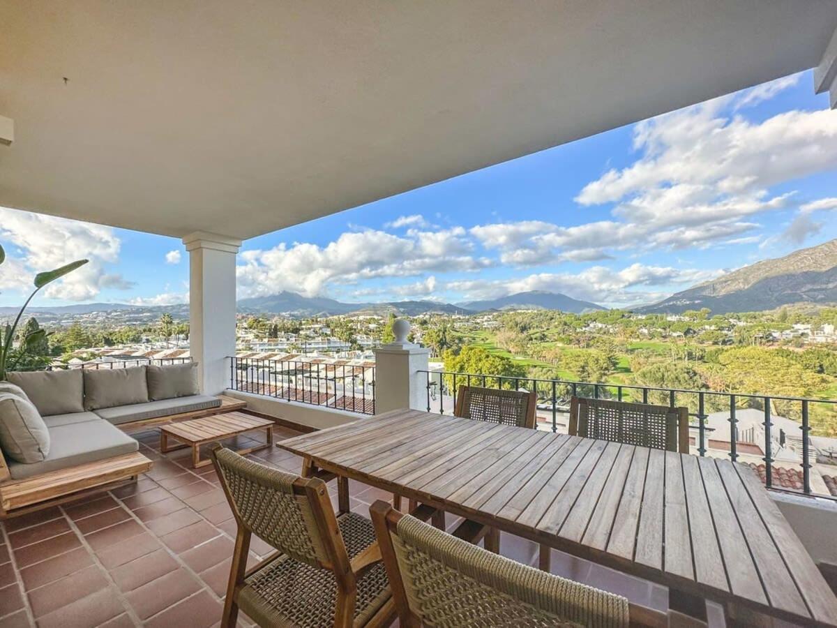 Heated Indoor Pool 2 Bed Mountain Sunset Views * Marbella