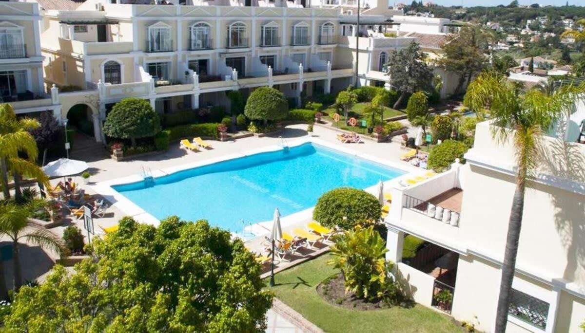 Heated Indoor Pool 2 Bed Mountain Sunset Views