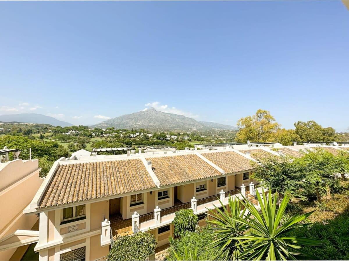 Heated Indoor Pool 2 Bed Mountain Sunset Views